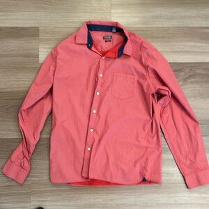 Van Heusen (Never Tuck) button down. Slim Fit. Red/White. XL 17-17 1/2